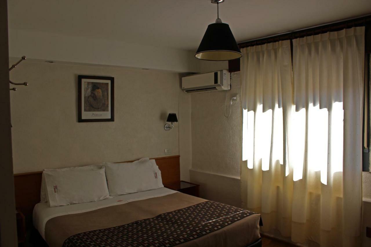 Hotel Viena คอร์โดบา ภายนอก รูปภาพ